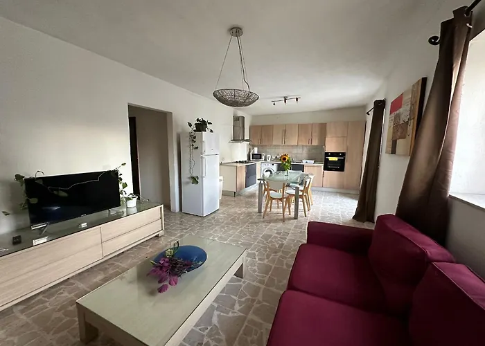 F61 With Private Bathroom Near The In A Shared * Sliema