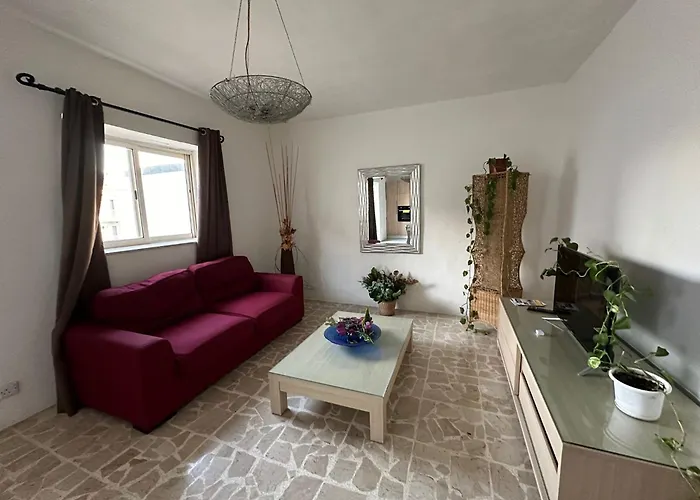 F61 With Private Bathroom Near The In A Shared * Sliema